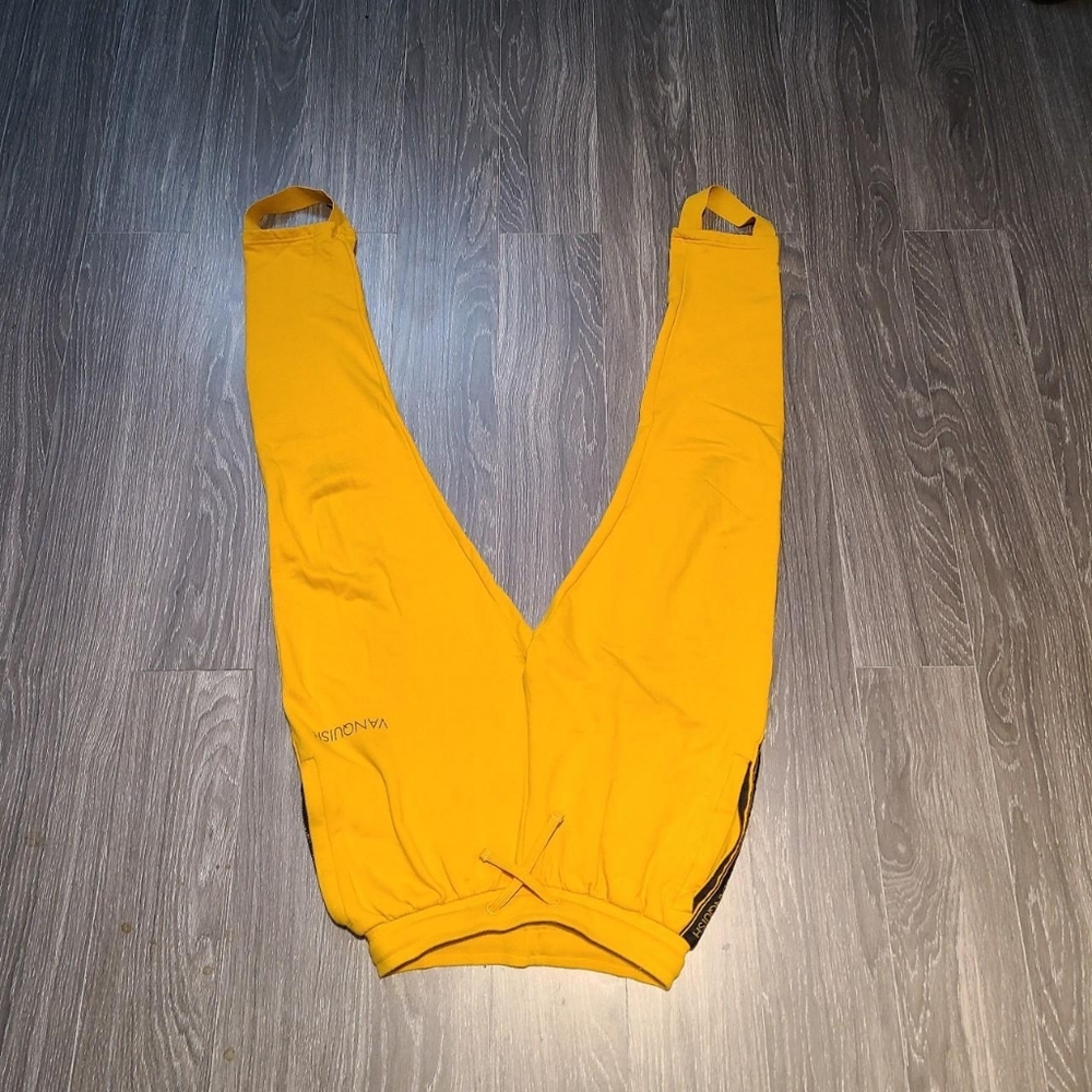 SWEATPANTS by Vanquish